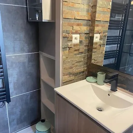 Mignon Au Coeur De * Mèze